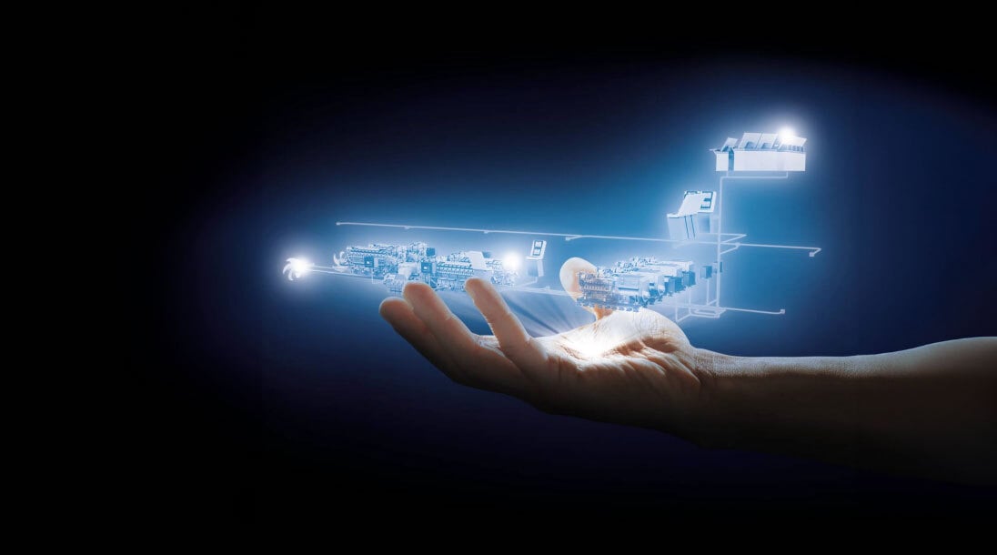 Digitalt hologram af skibsskema, der svæver over en hånd. Digitalt hologram af skibsskema, der svæver over en hånd.